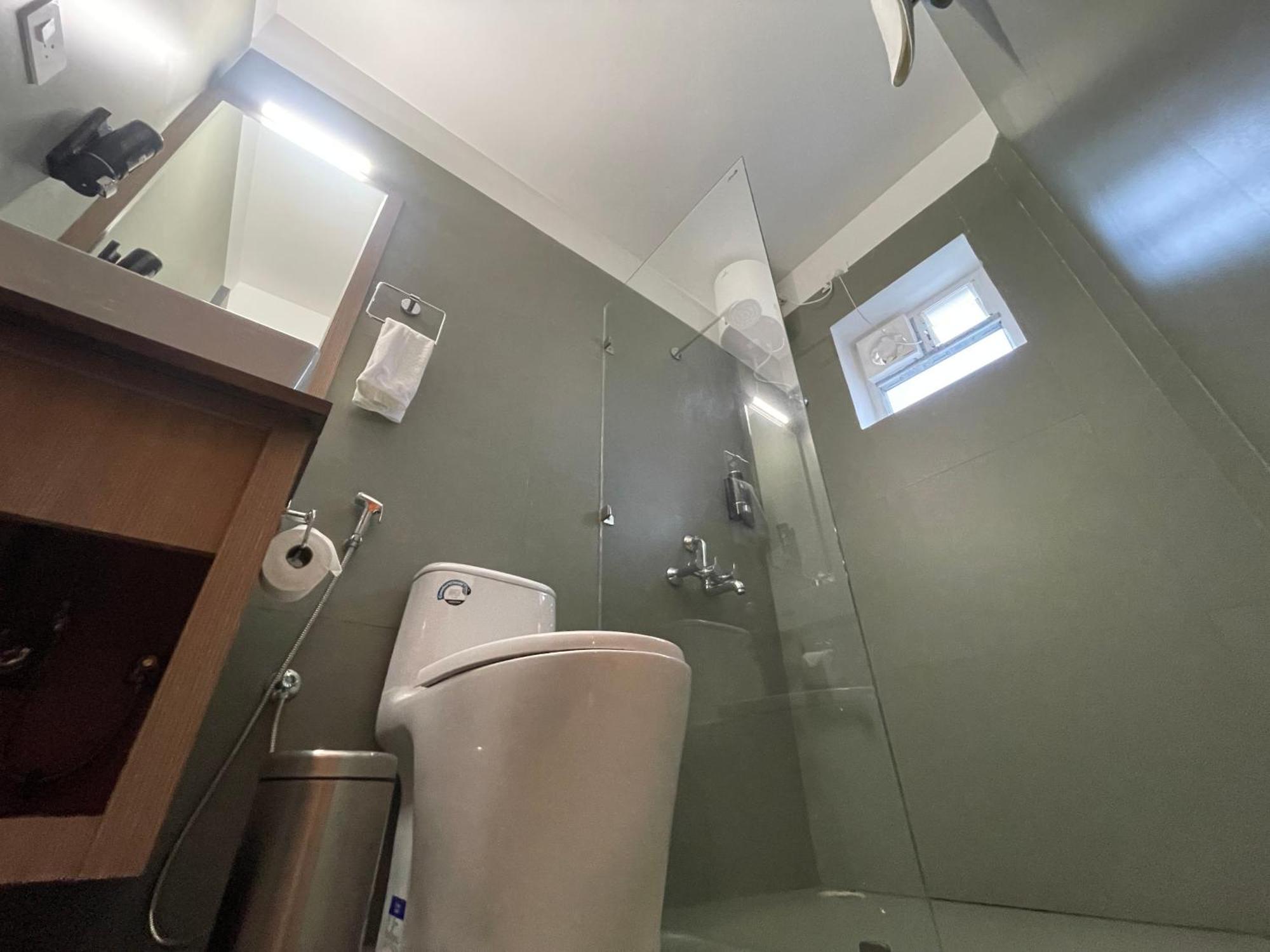 The Dibrugarh Address Hotel Екстериор снимка