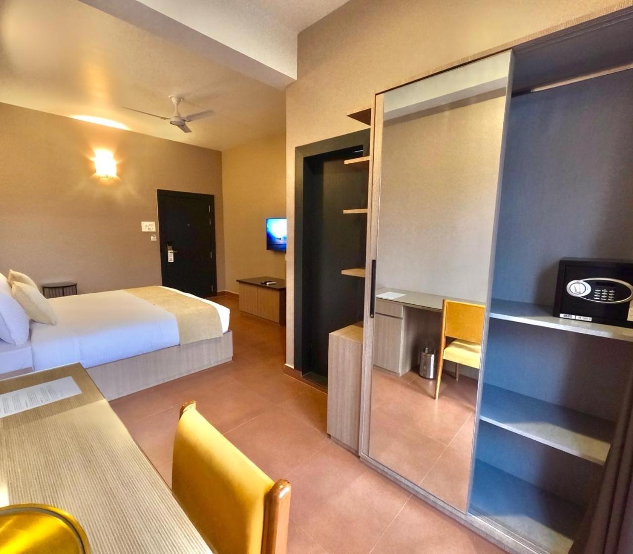 The Dibrugarh Address Hotel Екстериор снимка