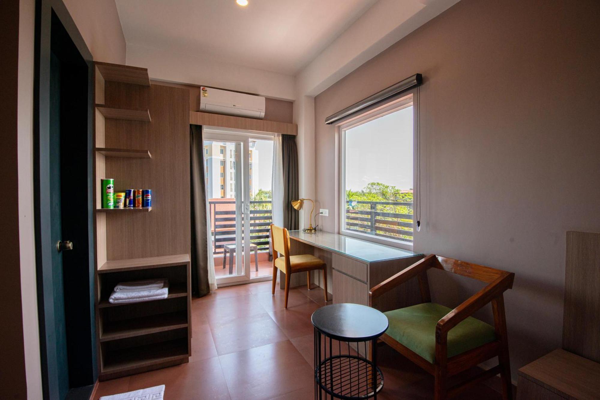 The Dibrugarh Address Hotel Екстериор снимка