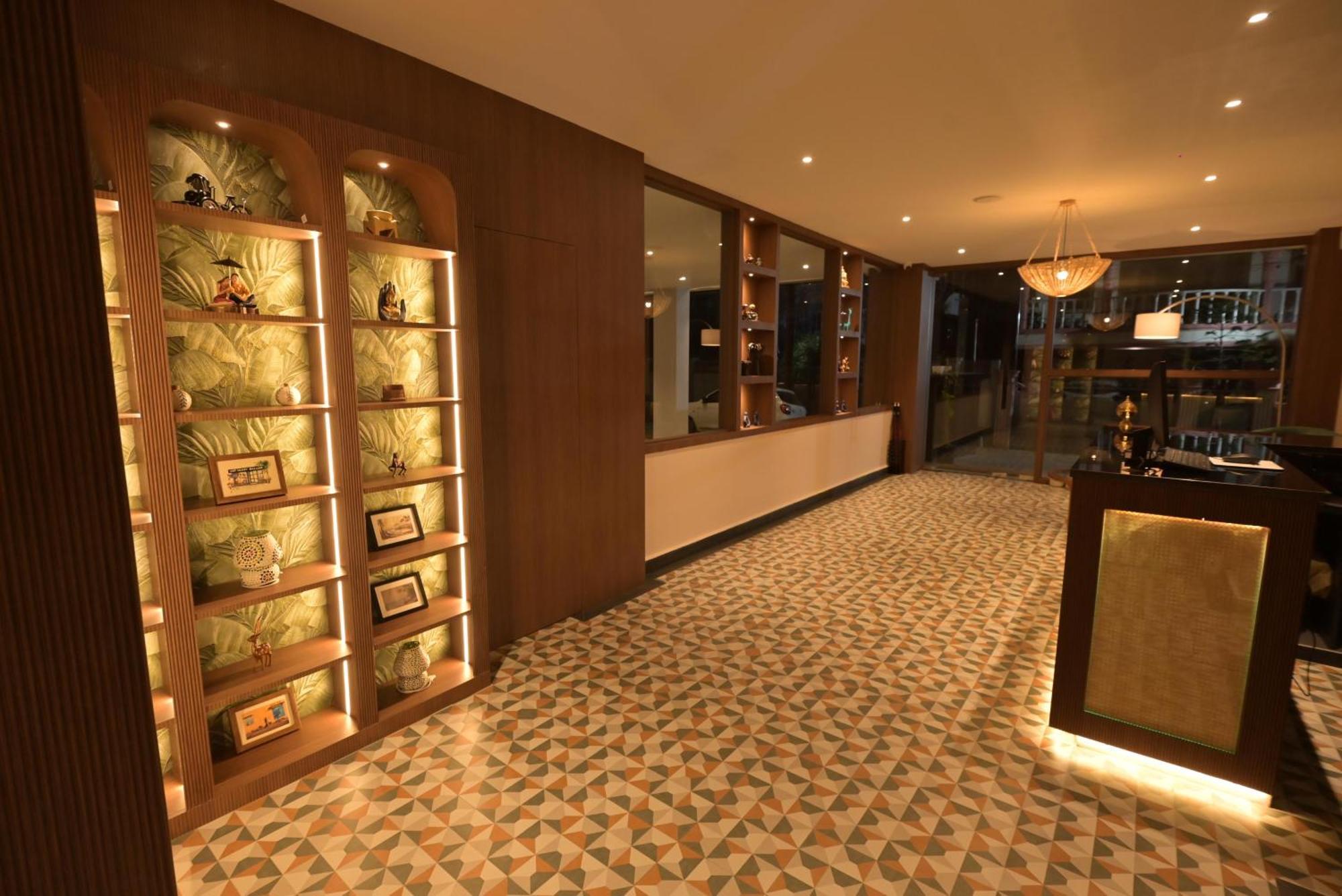 The Dibrugarh Address Hotel Екстериор снимка